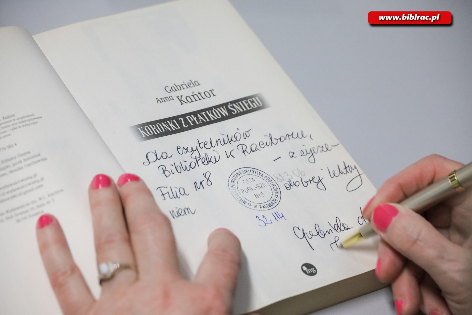 Zdjęcie w galerii na portalu naszraciborz.pl: Gabriela Anna Kańtor gościem Dnia Kobiet z Książką wiadomości z regionu