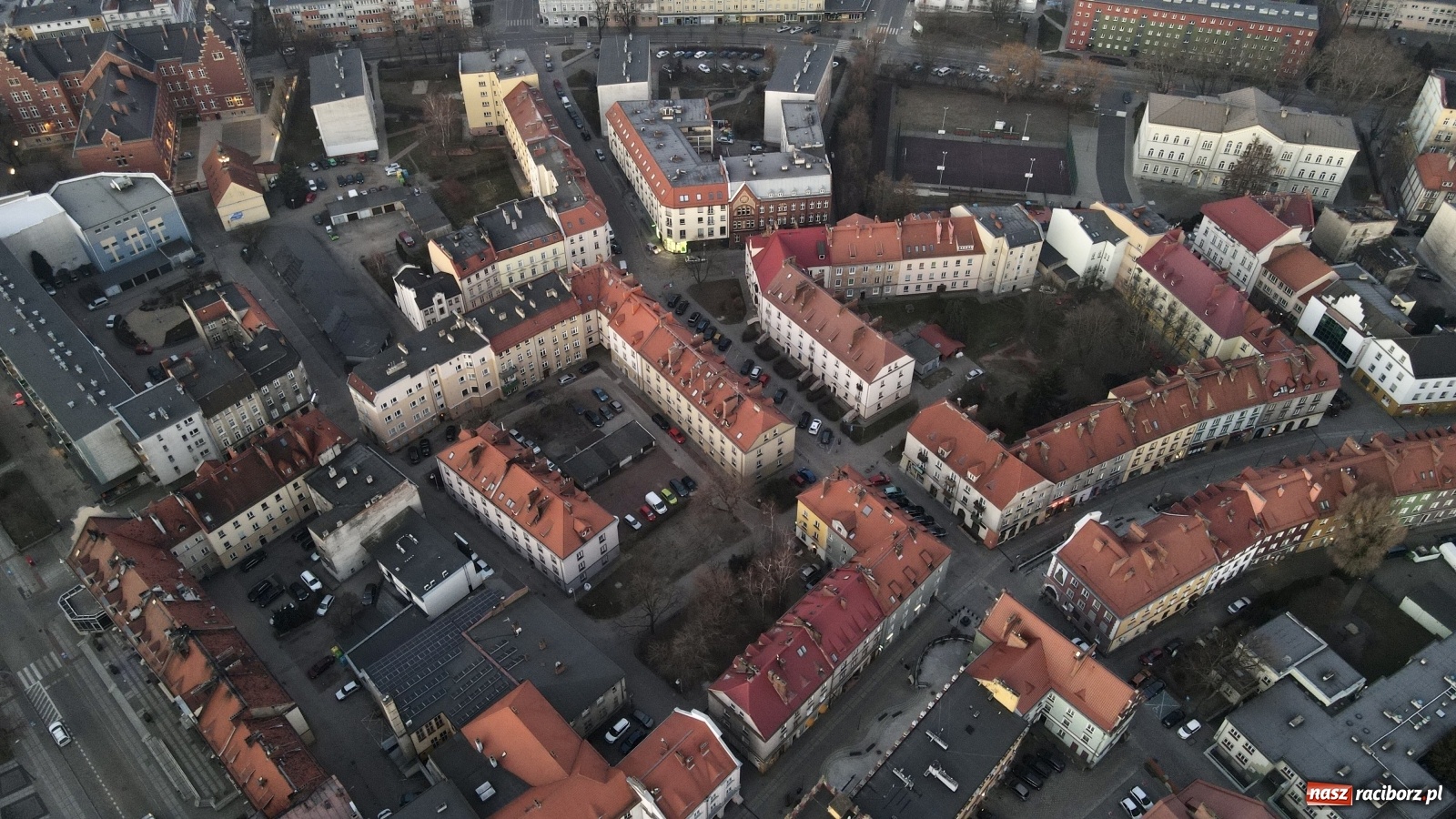 Zdjęcie w galerii na portalu naszraciborz.pl: Racibórz - miasto u progu wiosny okiem drona wiadomości z regionu