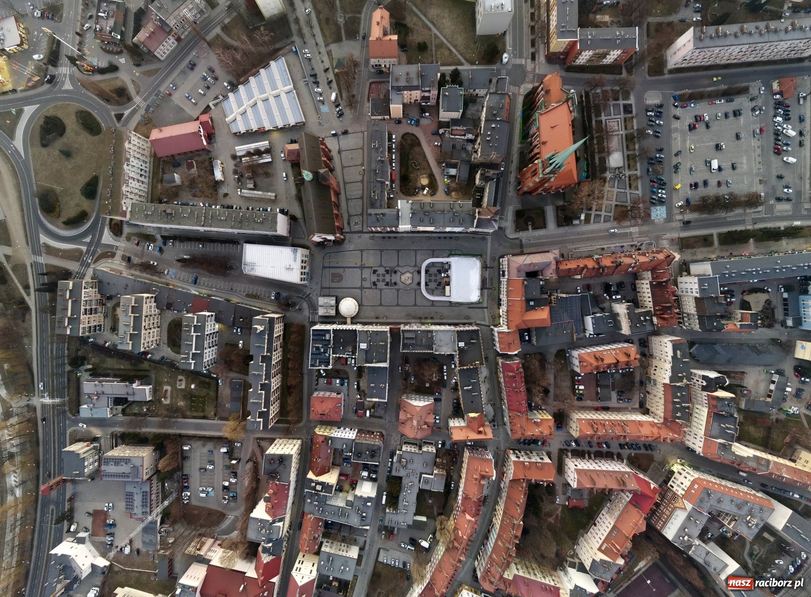 Zdjęcie w galerii na portalu naszraciborz.pl: Racibórz - miasto u progu wiosny okiem drona wiadomości z regionu