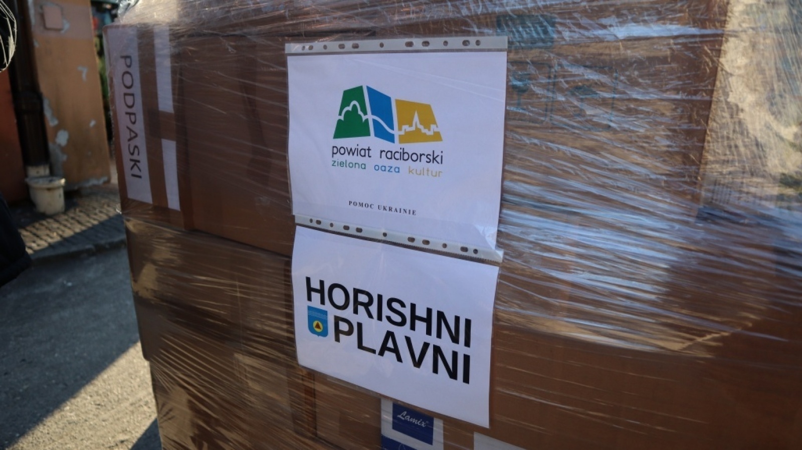 Zdjęcie w galerii na portalu naszraciborz.pl: Nadzwyczajna sesja Rady Powiatu Raciborskiego i transport darów na Ukrainę wiadomości z regionu