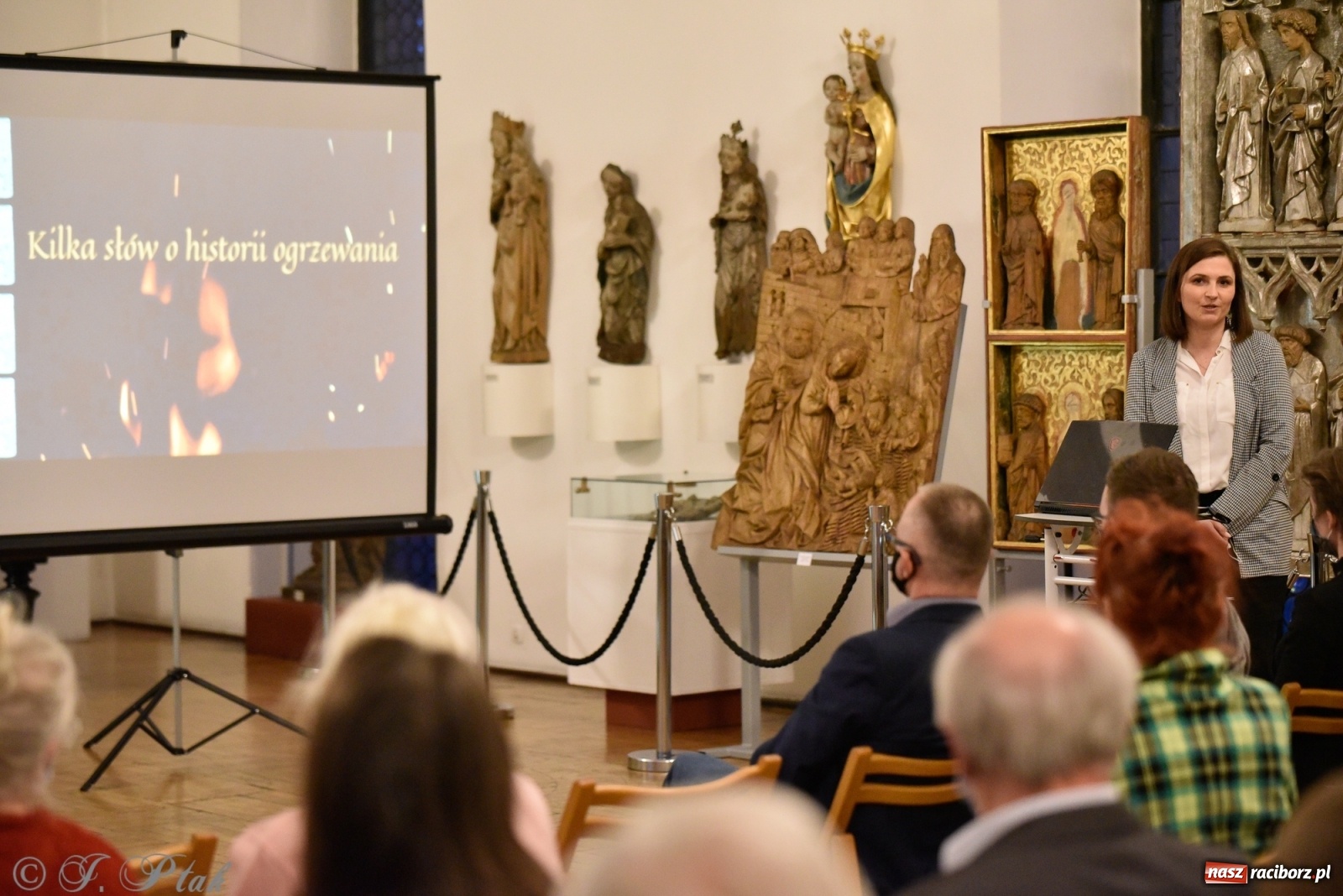 Zdjęcie w galerii na portalu naszraciborz.pl: Kafle raciborskie, czyli o historii ogrzewania w raciborskim Muzeum wiadomości z regionu