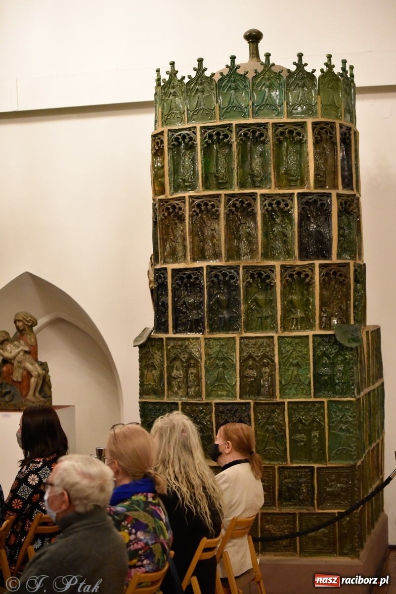 Zdjęcie w galerii na portalu naszraciborz.pl: Kafle raciborskie, czyli o historii ogrzewania w raciborskim Muzeum wiadomości z regionu