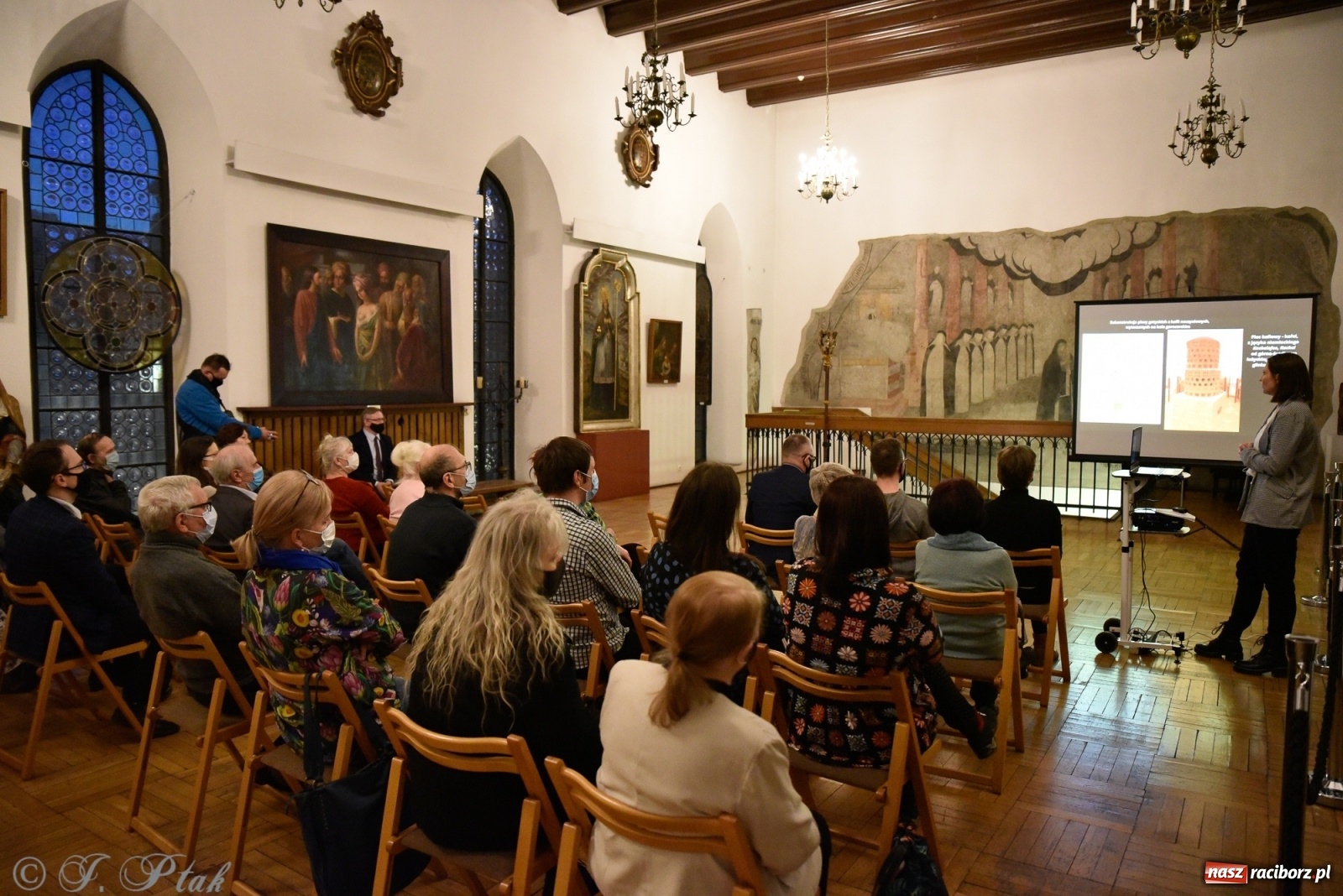 Zdjęcie w galerii na portalu naszraciborz.pl: Kafle raciborskie, czyli o historii ogrzewania w raciborskim Muzeum wiadomości z regionu