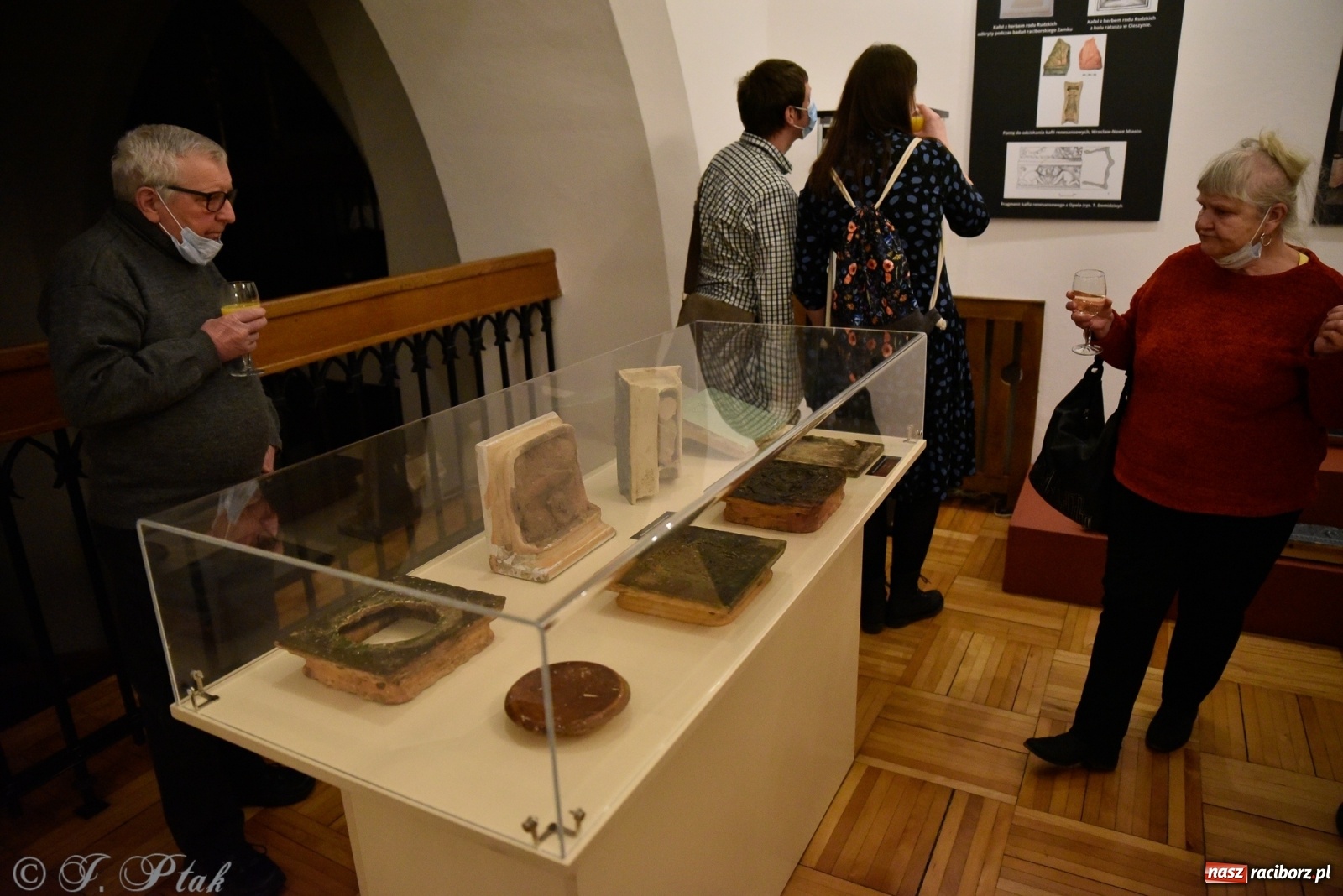 Zdjęcie w galerii na portalu naszraciborz.pl: Kafle raciborskie, czyli o historii ogrzewania w raciborskim Muzeum wiadomości z regionu