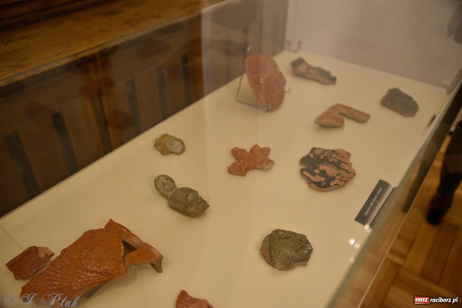 Zdjęcie w galerii na portalu naszraciborz.pl: Kafle raciborskie, czyli o historii ogrzewania w raciborskim Muzeum wiadomości z regionu