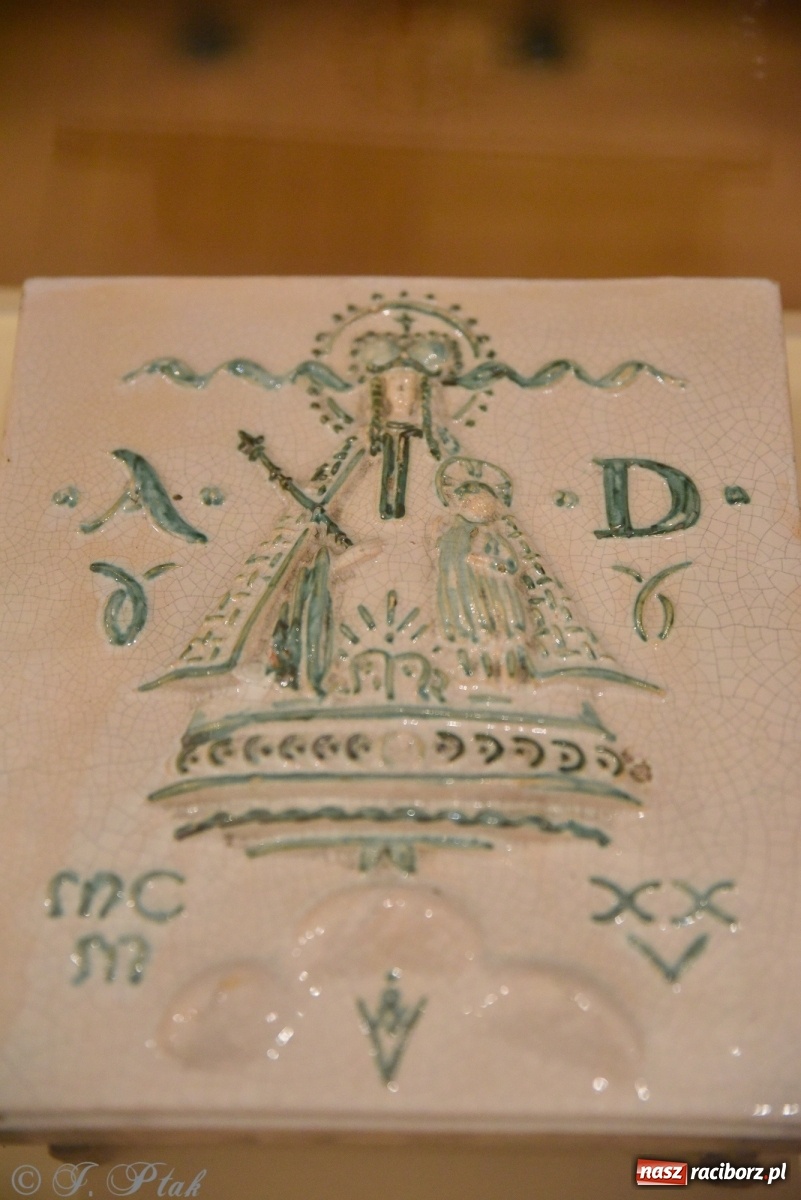 Zdjęcie w galerii na portalu naszraciborz.pl: Kafle raciborskie, czyli o historii ogrzewania w raciborskim Muzeum wiadomości z regionu