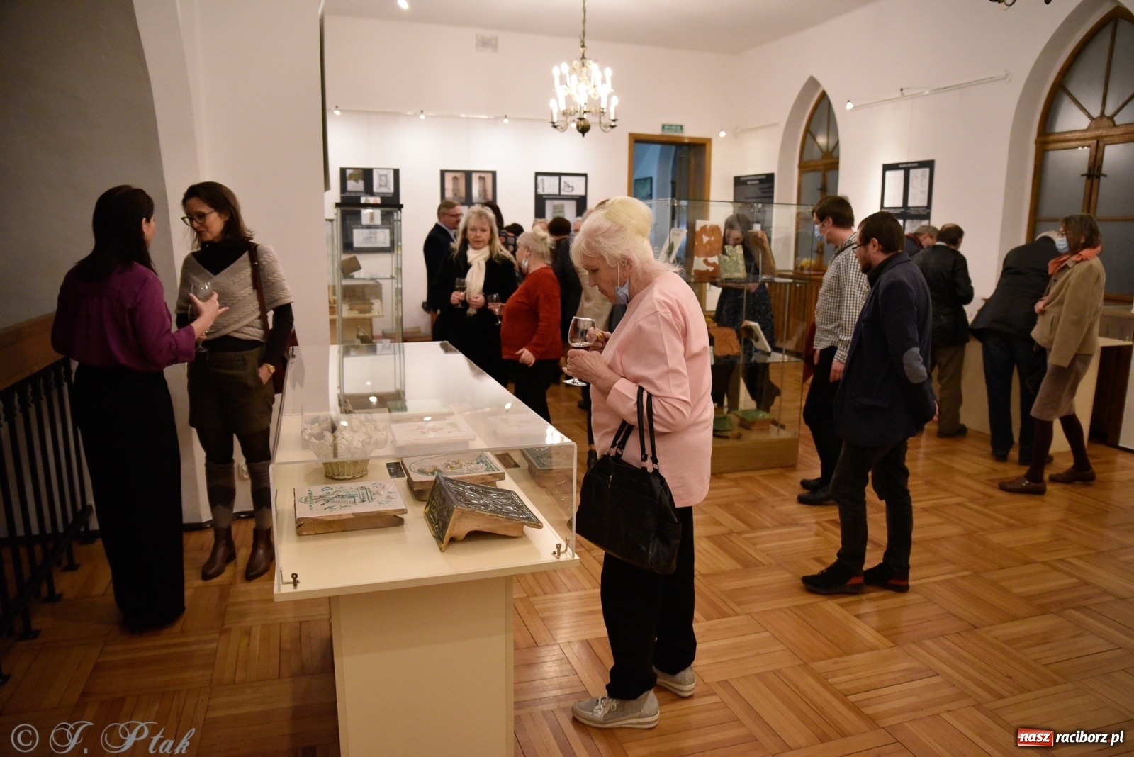 Zdjęcie w galerii na portalu naszraciborz.pl: Kafle raciborskie, czyli o historii ogrzewania w raciborskim Muzeum wiadomości z regionu