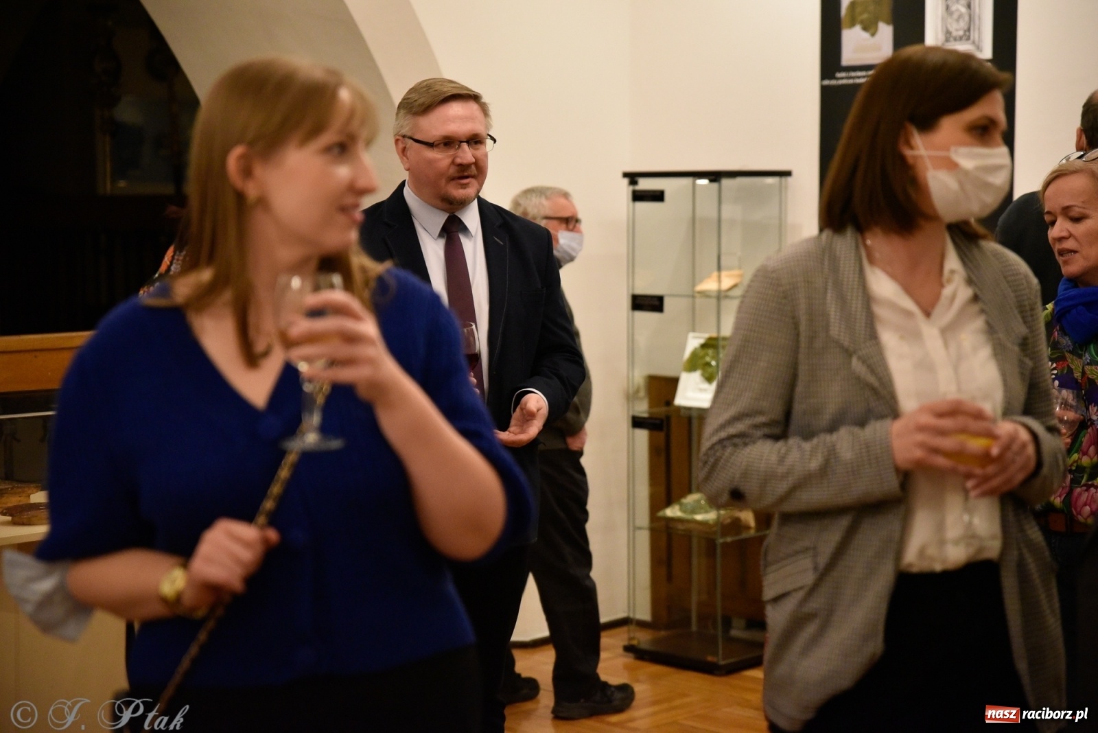 Zdjęcie w galerii na portalu naszraciborz.pl: Kafle raciborskie, czyli o historii ogrzewania w raciborskim Muzeum wiadomości z regionu