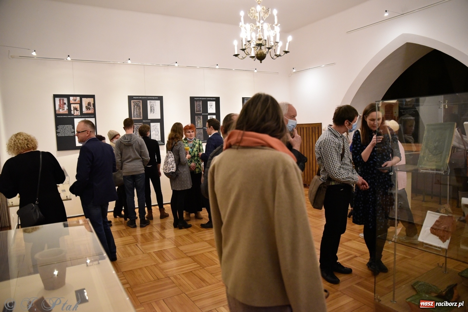 Zdjęcie w galerii na portalu naszraciborz.pl: Kafle raciborskie, czyli o historii ogrzewania w raciborskim Muzeum wiadomości z regionu
