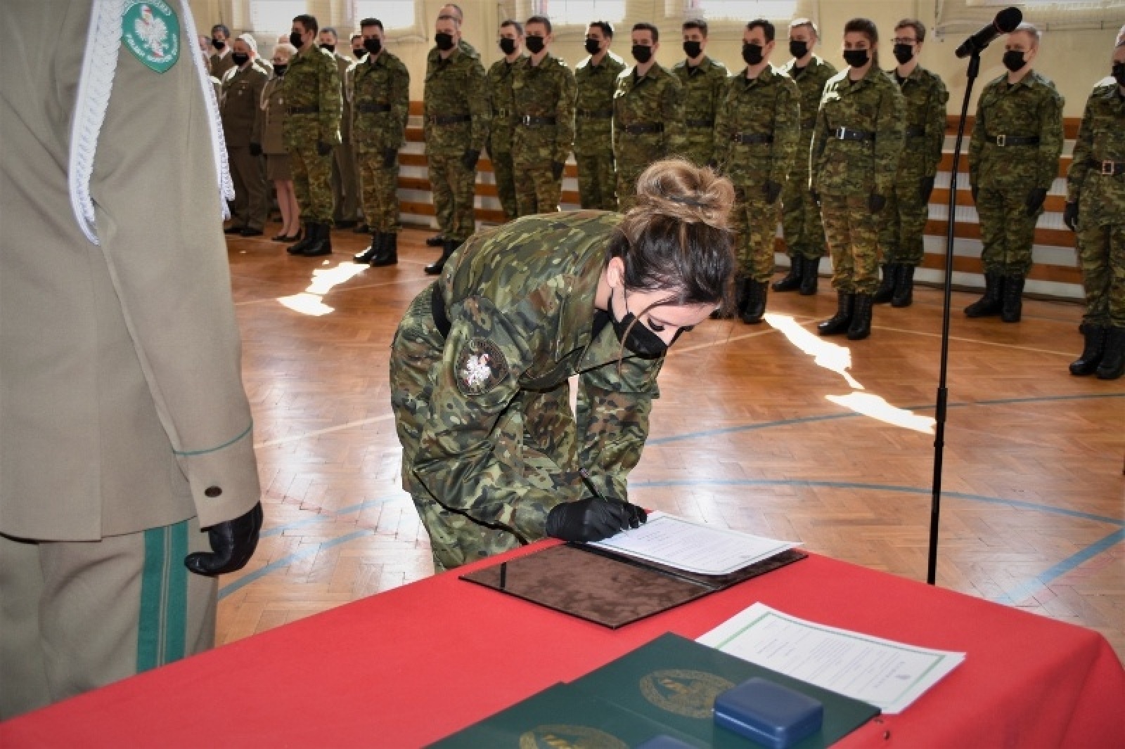 Zdjęcie w galerii na portalu naszraciborz.pl: Śląscy pogranicznicy z Raciborza wzmocnili swoje szeregi wiadomości z regionu
