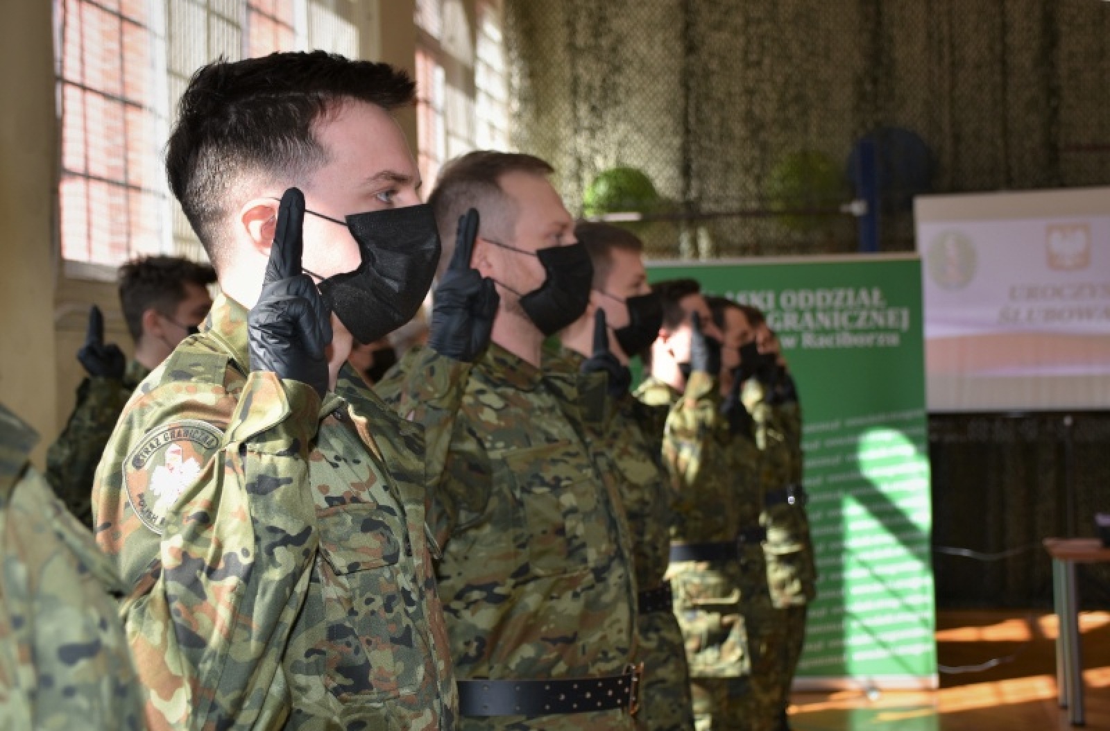 Zdjęcie w galerii na portalu naszraciborz.pl: Śląscy pogranicznicy z Raciborza wzmocnili swoje szeregi wiadomości z regionu