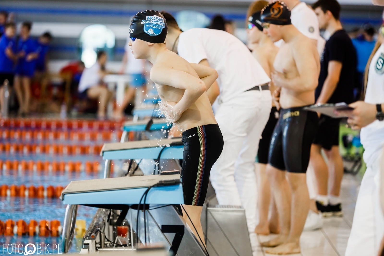 Zdjęcie w galerii na portalu naszraciborz.pl: Pływacy szkół sportowych z całej Polski ścigają się w H2Ostróg wiadomości z regionu