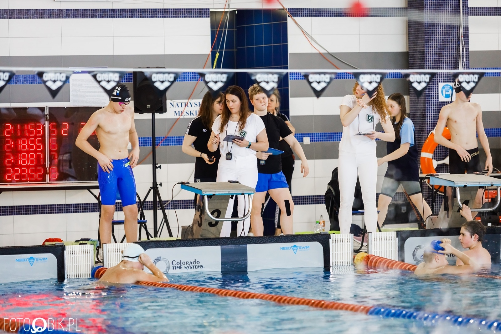 Zdjęcie w galerii na portalu naszraciborz.pl: Pływacy szkół sportowych z całej Polski ścigają się w H2Ostróg wiadomości z regionu