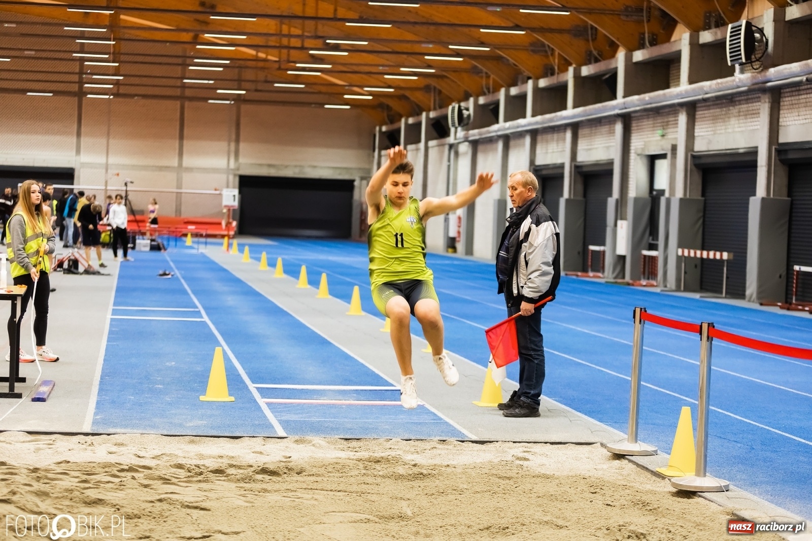 Zdjęcie w galerii na portalu naszraciborz.pl: Racibórz gospodarzem Halowych Mistrzostw Śląska Młodzików w LA wiadomości z regionu