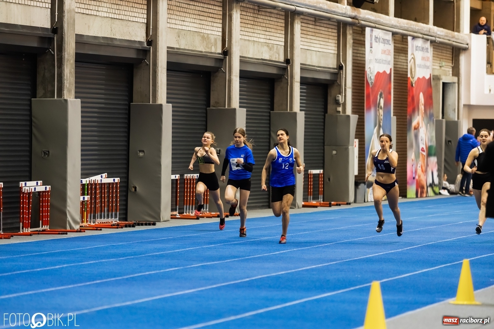 Zdjęcie w galerii na portalu naszraciborz.pl: Racibórz gospodarzem Halowych Mistrzostw Śląska Młodzików w LA wiadomości z regionu