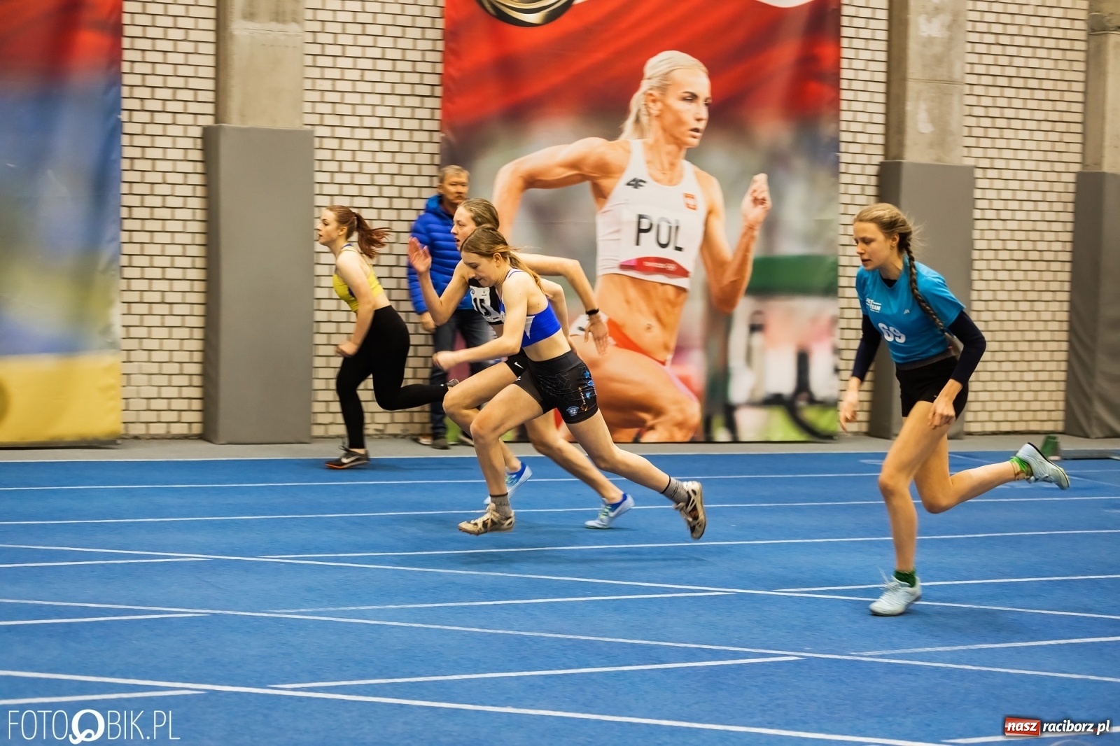 Zdjęcie w galerii na portalu naszraciborz.pl: Racibórz gospodarzem Halowych Mistrzostw Śląska Młodzików w LA wiadomości z regionu