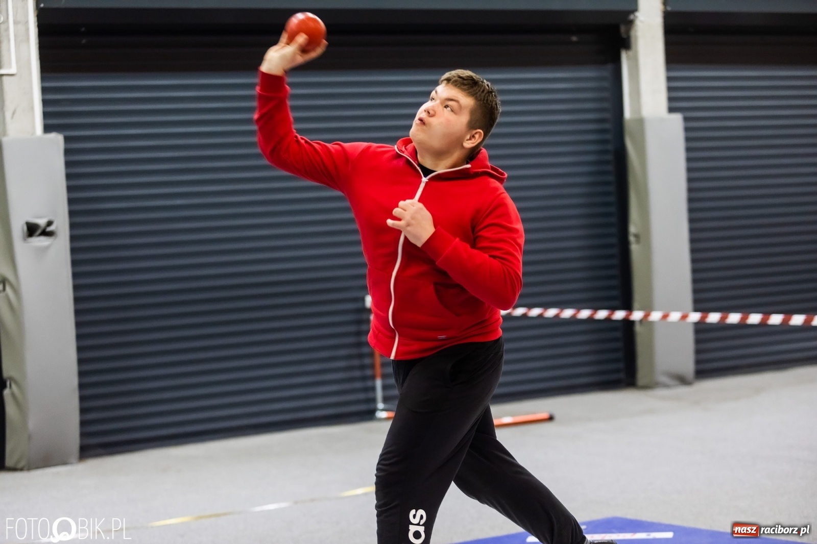 Zdjęcie w galerii na portalu naszraciborz.pl: Racibórz gospodarzem Halowych Mistrzostw Śląska Młodzików w LA wiadomości z regionu