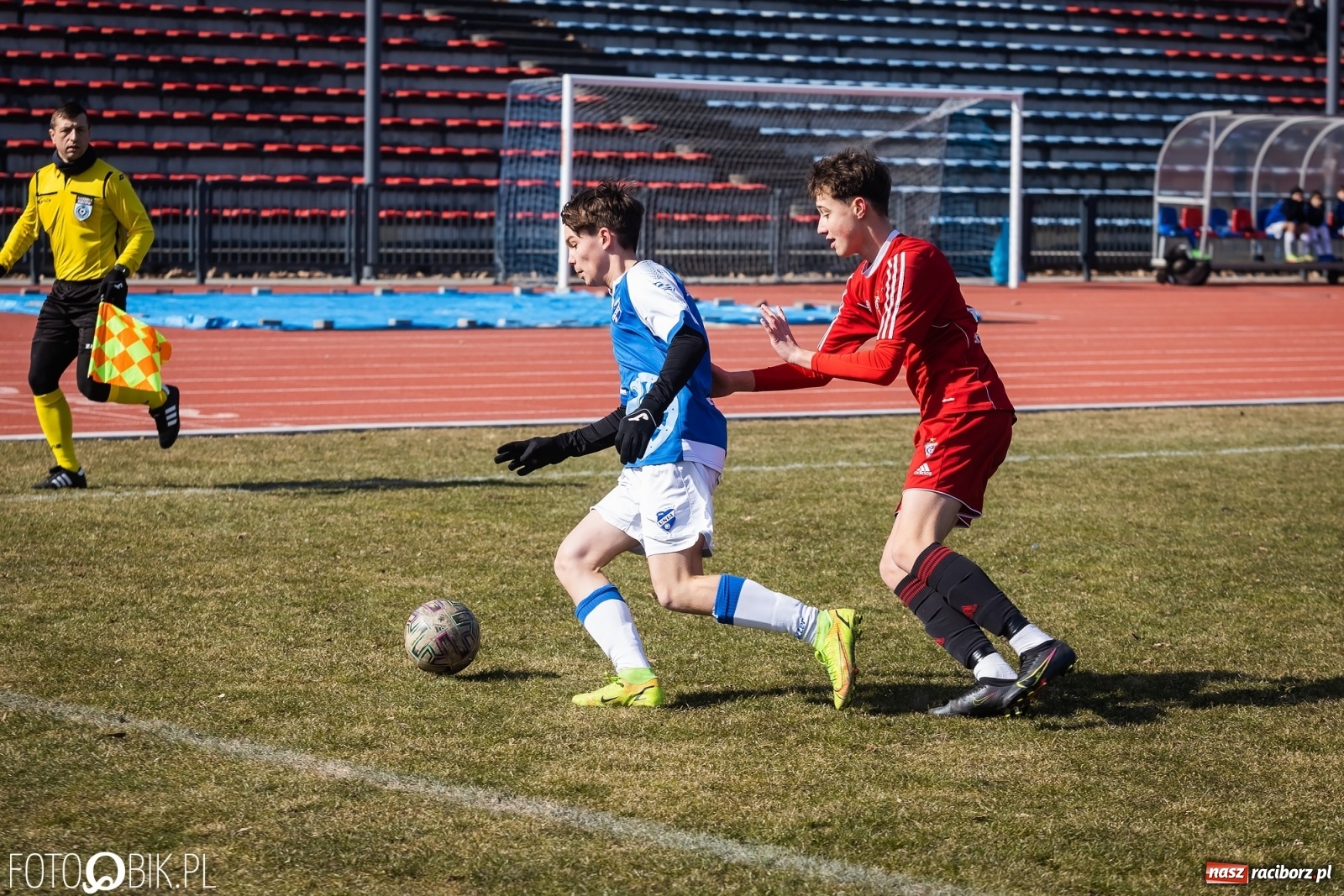 Zdjęcie w galerii na portalu naszraciborz.pl: I liga trampkarzy. Udana inauguracja Unii Racibórz [FOTO] wiadomości z regionu