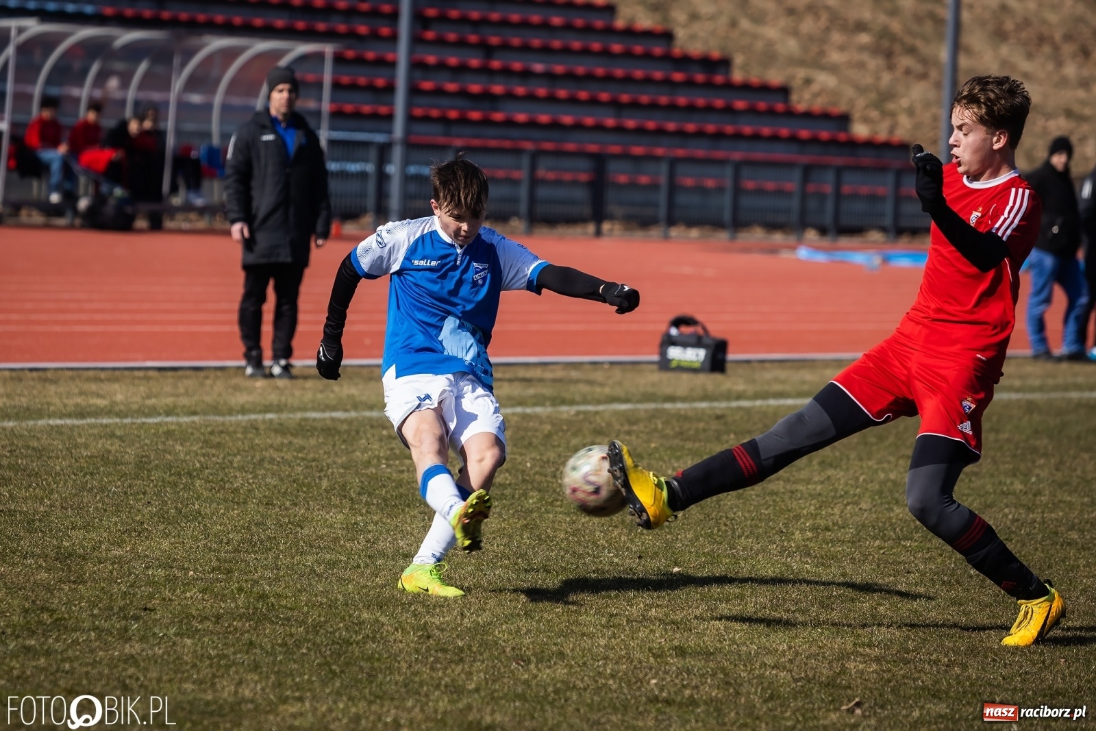 Zdjęcie w galerii na portalu naszraciborz.pl: I liga trampkarzy. Udana inauguracja Unii Racibórz [FOTO] wiadomości z regionu