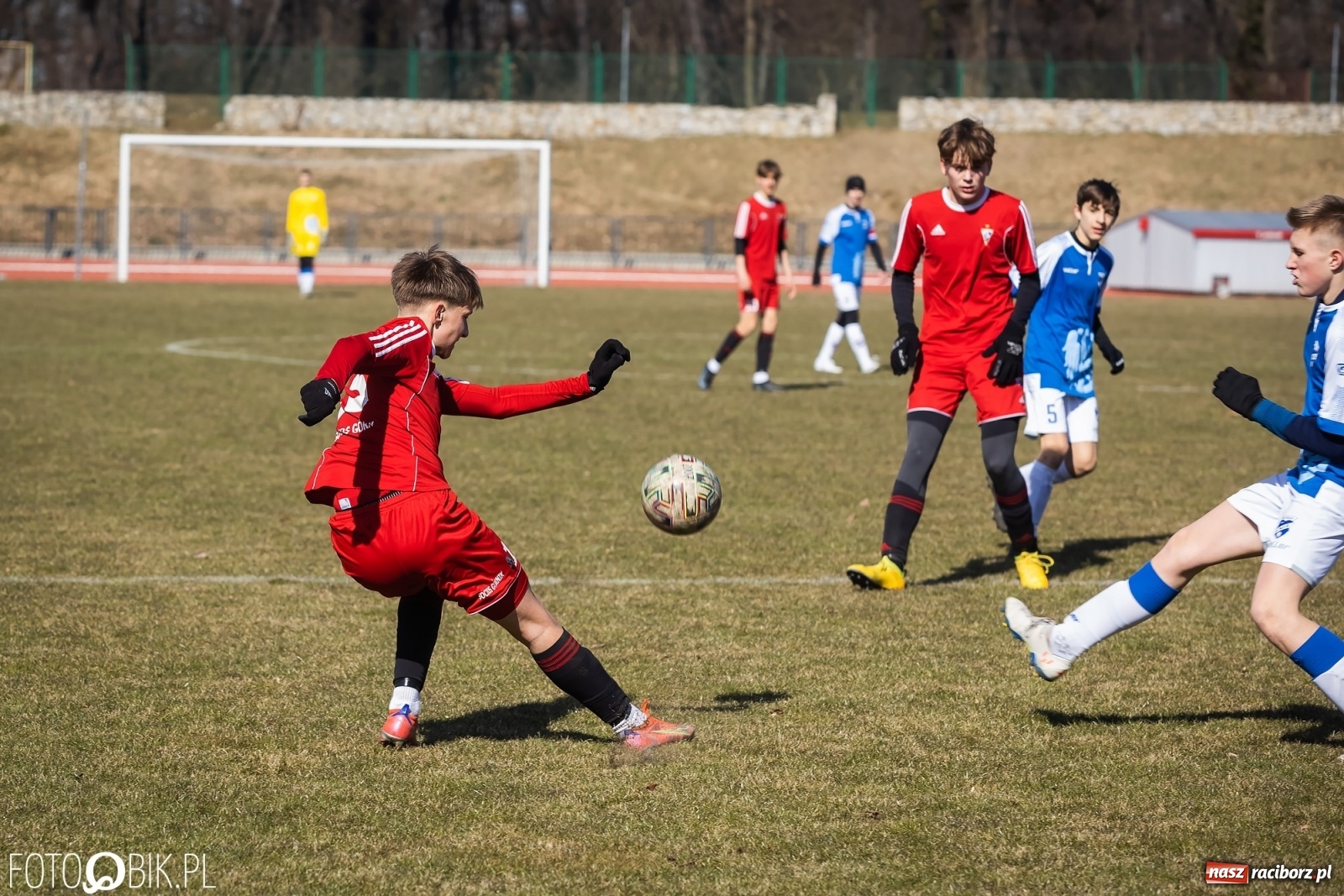 Zdjęcie w galerii na portalu naszraciborz.pl: I liga trampkarzy. Udana inauguracja Unii Racibórz [FOTO] wiadomości z regionu