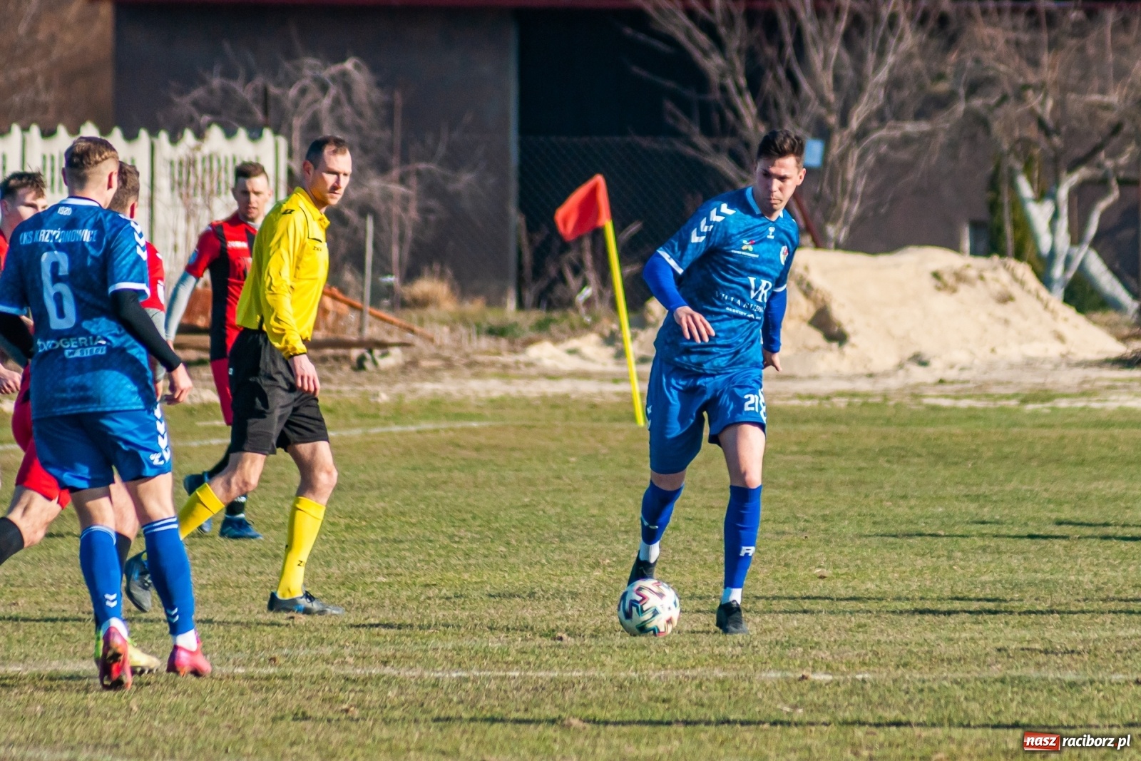 Zdjęcie w galerii na portalu naszraciborz.pl: Runda wiosenna wystartowała. Krzyżanowice lepsze od Rymera [FOTO] wiadomości z regionu