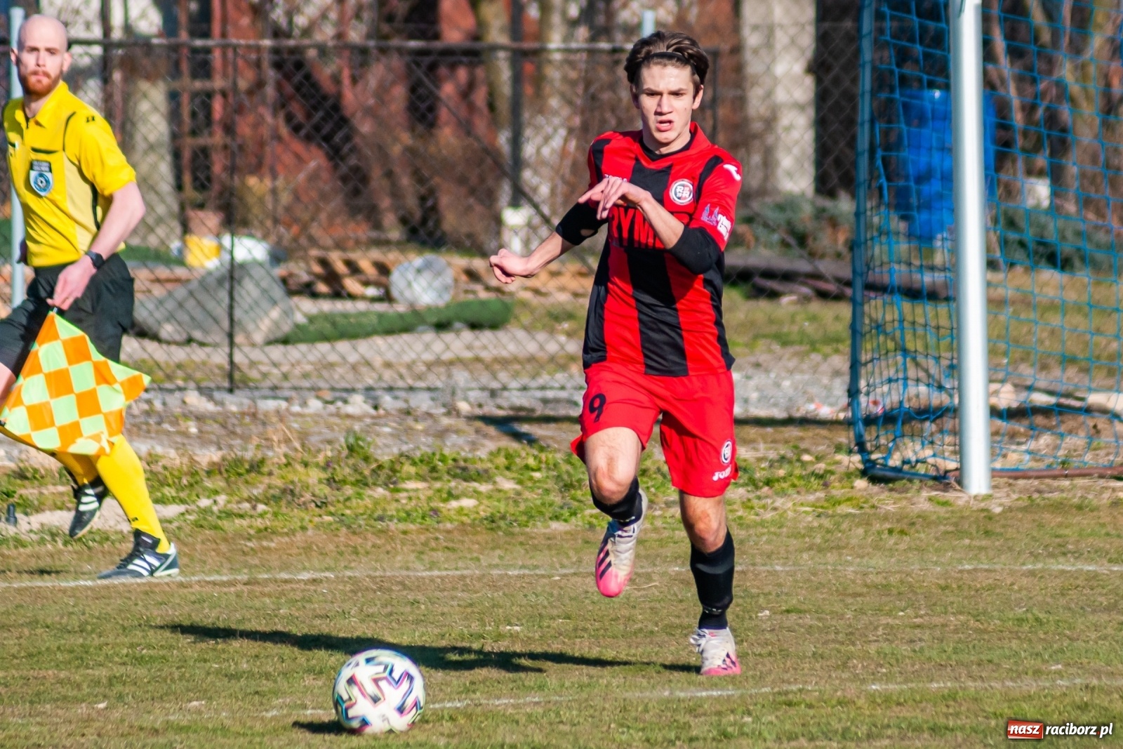 Zdjęcie w galerii na portalu naszraciborz.pl: Runda wiosenna wystartowała. Krzyżanowice lepsze od Rymera [FOTO] wiadomości z regionu
