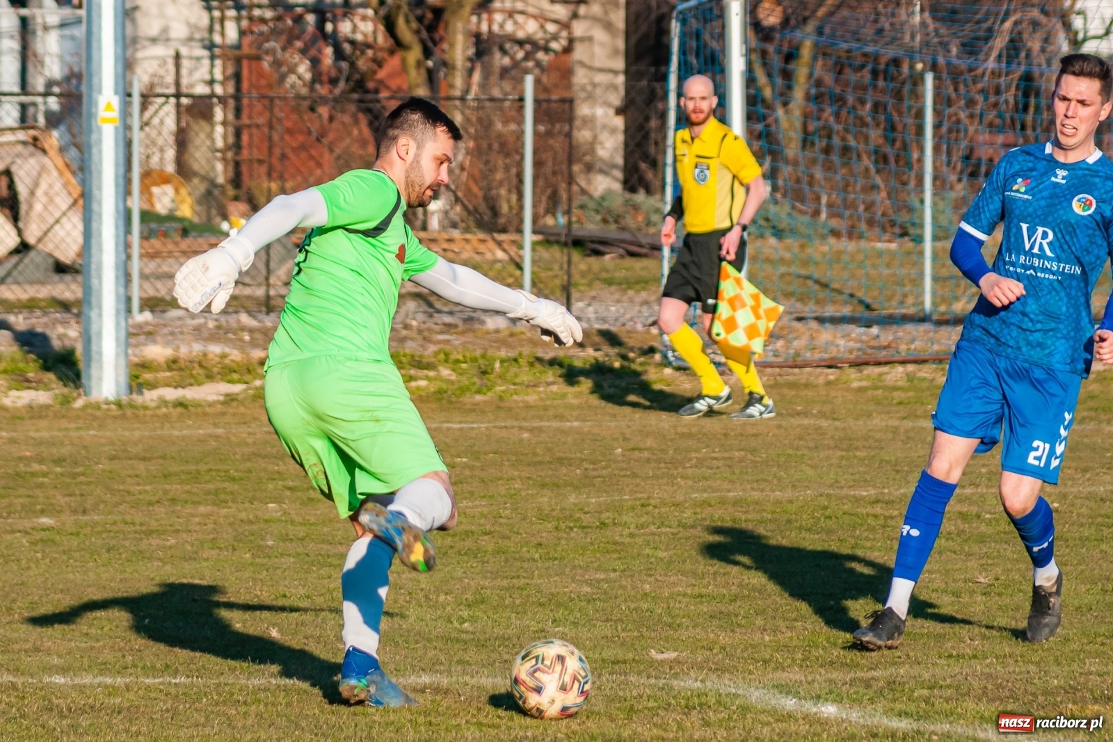 Zdjęcie w galerii na portalu naszraciborz.pl: Runda wiosenna wystartowała. Krzyżanowice lepsze od Rymera [FOTO] wiadomości z regionu
