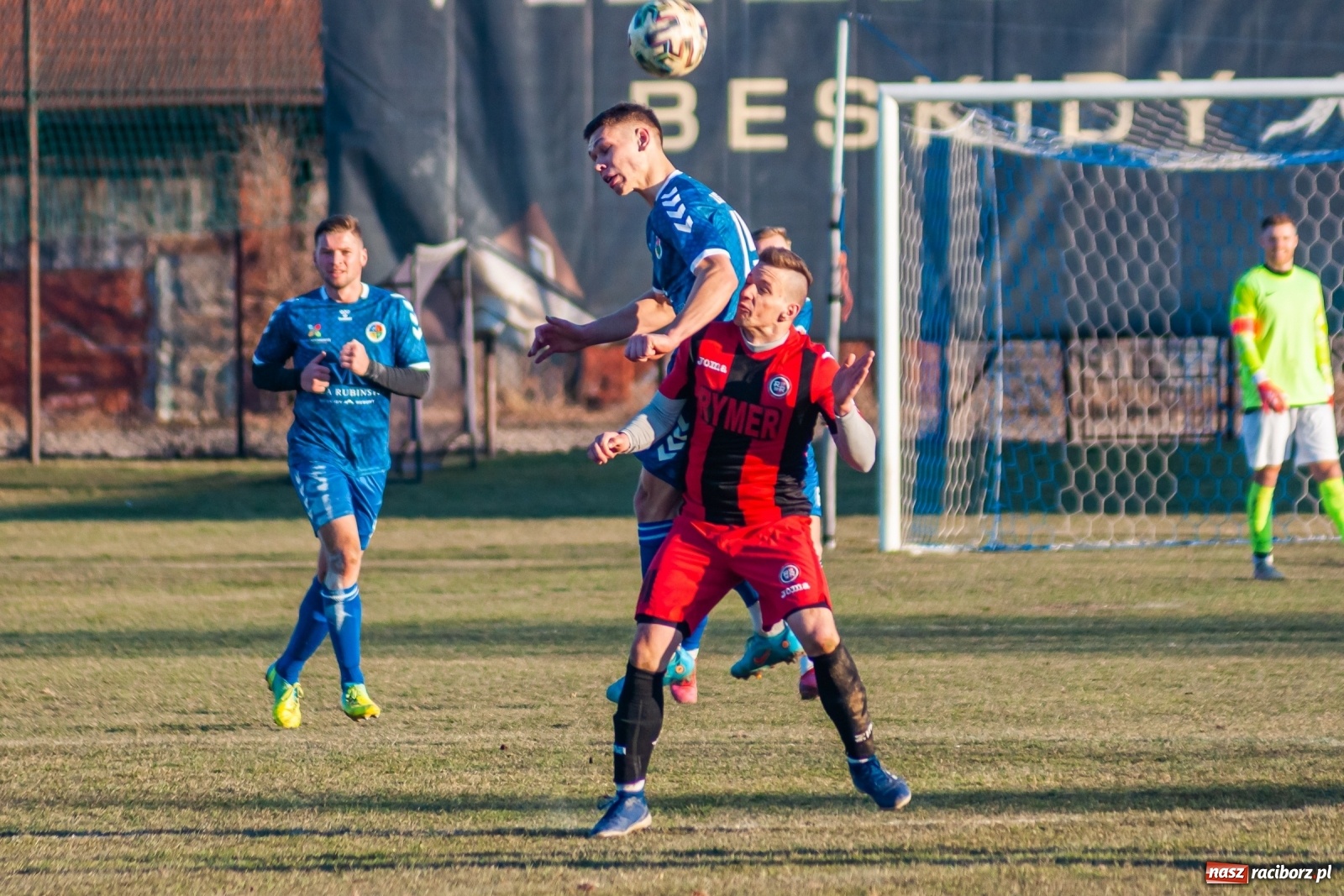 Zdjęcie w galerii na portalu naszraciborz.pl: Runda wiosenna wystartowała. Krzyżanowice lepsze od Rymera [FOTO] wiadomości z regionu