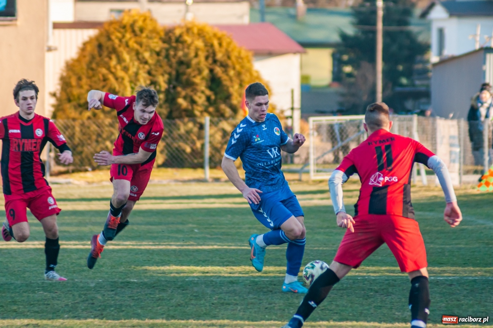 Zdjęcie w galerii na portalu naszraciborz.pl: Runda wiosenna wystartowała. Krzyżanowice lepsze od Rymera [FOTO] wiadomości z regionu