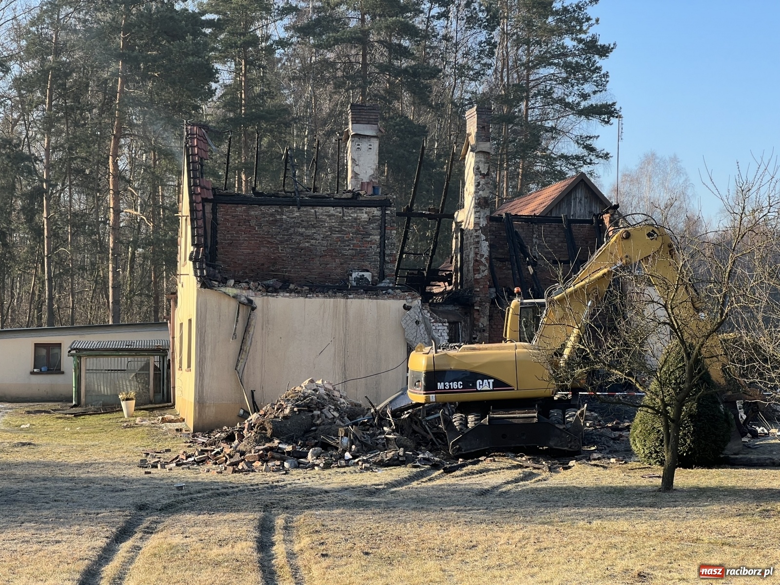 Zdjęcie w galerii na portalu naszraciborz.pl: Cegiełka do cegiełki - odbudujmy razem dom w Nędzy wiadomości z regionu