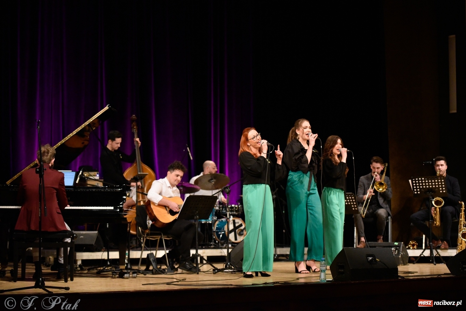 Zdjęcie w galerii na portalu naszraciborz.pl: Z miłości do Kobiet. Jazzowa sobota w RCK wiadomości z regionu