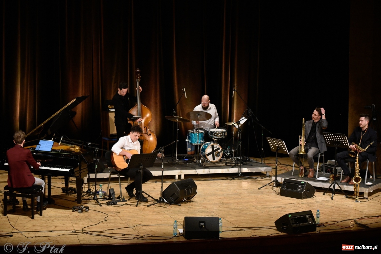 Zdjęcie w galerii na portalu naszraciborz.pl: Z miłości do Kobiet. Jazzowa sobota w RCK wiadomości z regionu