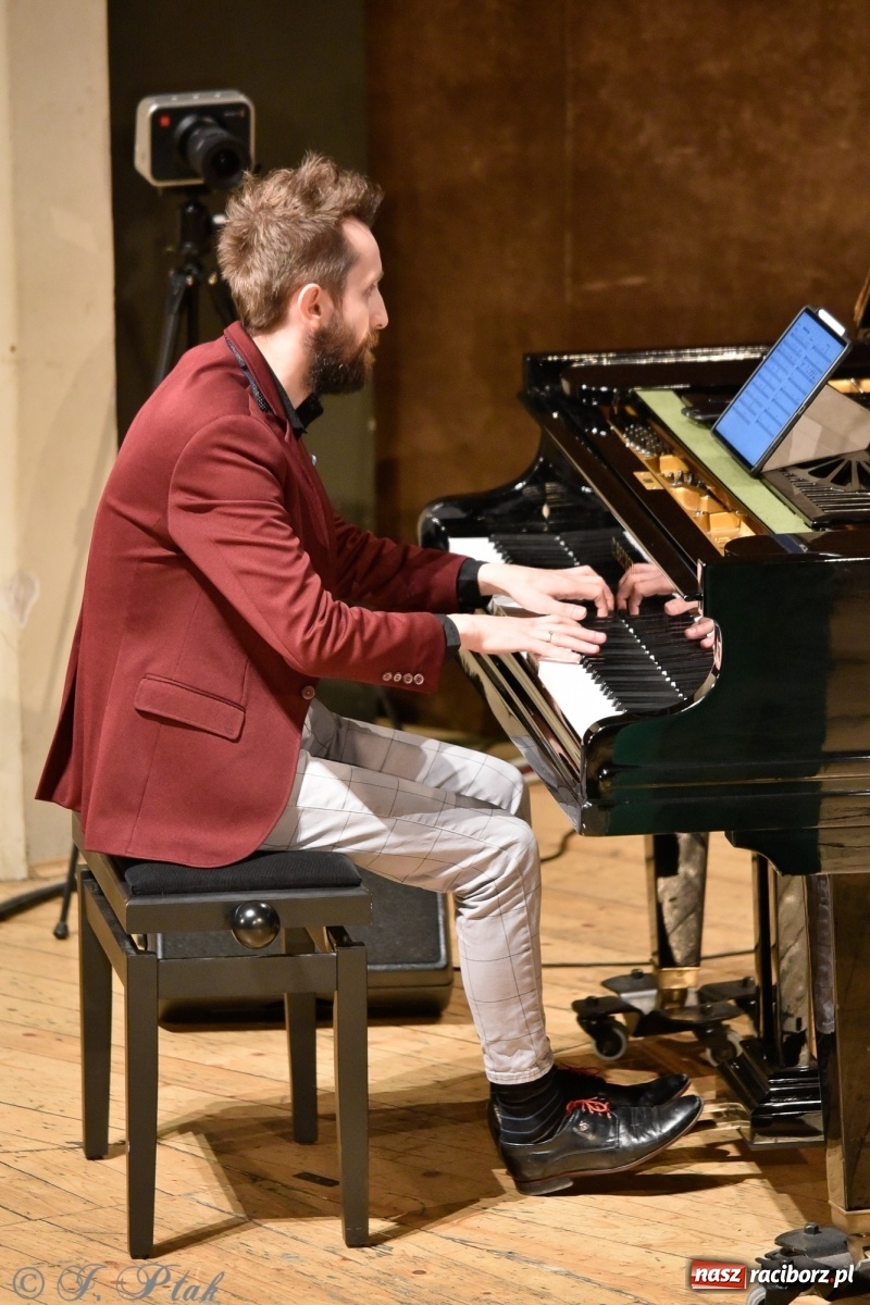 Zdjęcie w galerii na portalu naszraciborz.pl: Z miłości do Kobiet. Jazzowa sobota w RCK wiadomości z regionu