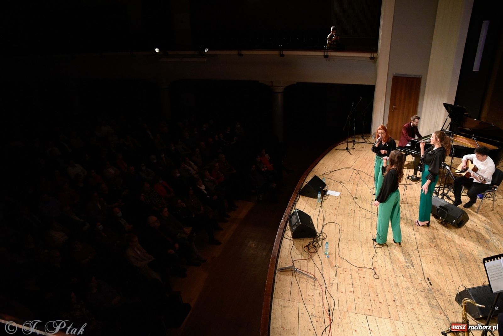 Zdjęcie w galerii na portalu naszraciborz.pl: Z miłości do Kobiet. Jazzowa sobota w RCK wiadomości z regionu