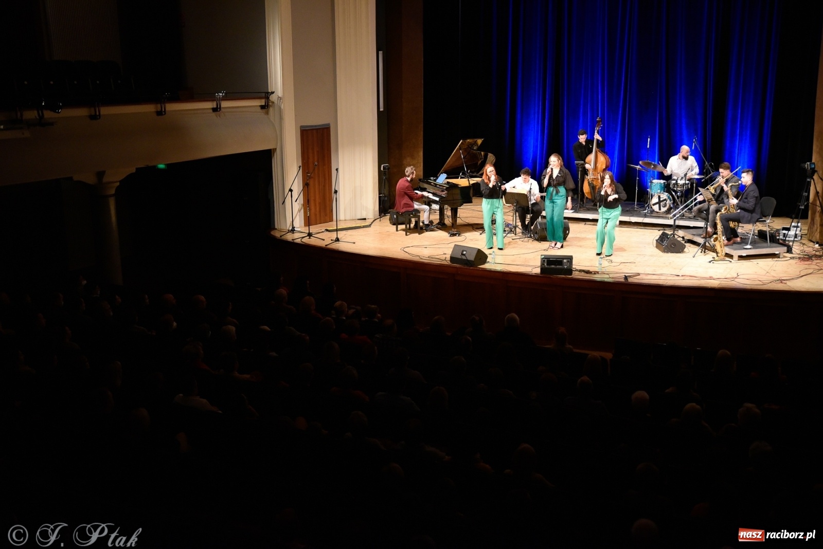 Zdjęcie w galerii na portalu naszraciborz.pl: Z miłości do Kobiet. Jazzowa sobota w RCK wiadomości z regionu