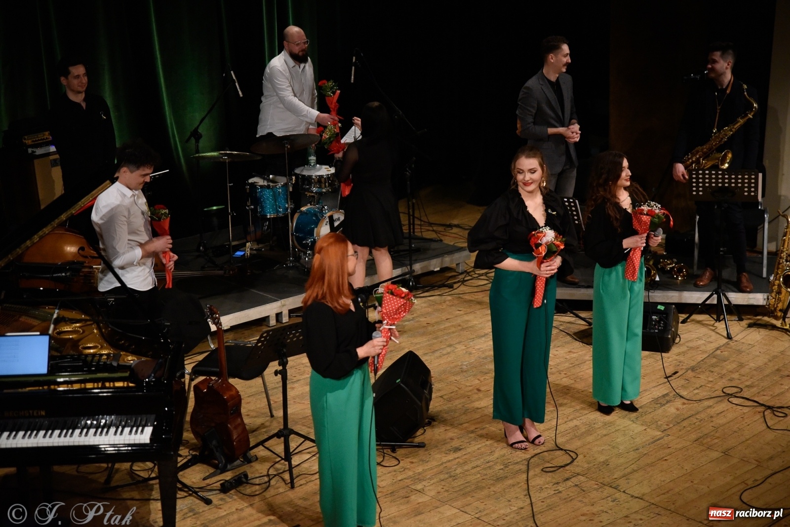 Zdjęcie w galerii na portalu naszraciborz.pl: Z miłości do Kobiet. Jazzowa sobota w RCK wiadomości z regionu