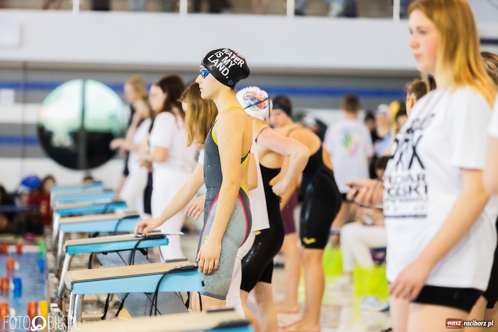 Zdjęcie w galerii na portalu naszraciborz.pl: Mistrzostwa Szkół Sportowych w Pływaniu w H2Ostróg wiadomości z regionu