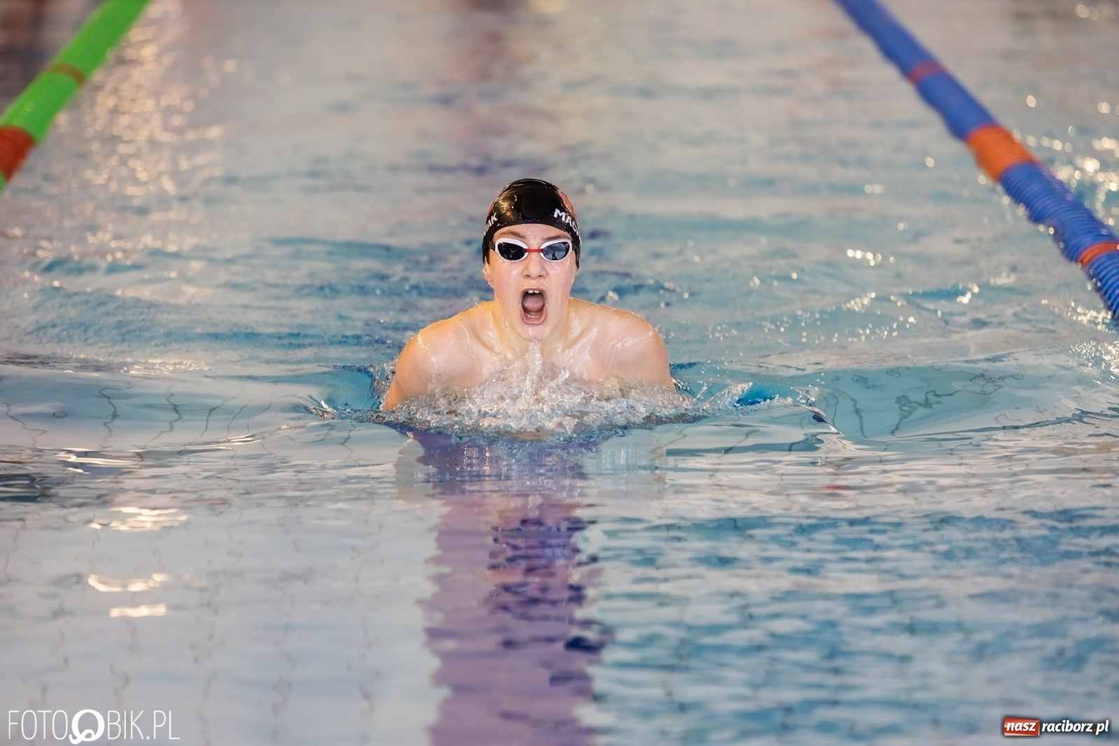 Zdjęcie w galerii na portalu naszraciborz.pl: Mistrzostwa Szkół Sportowych w Pływaniu w H2Ostróg wiadomości z regionu