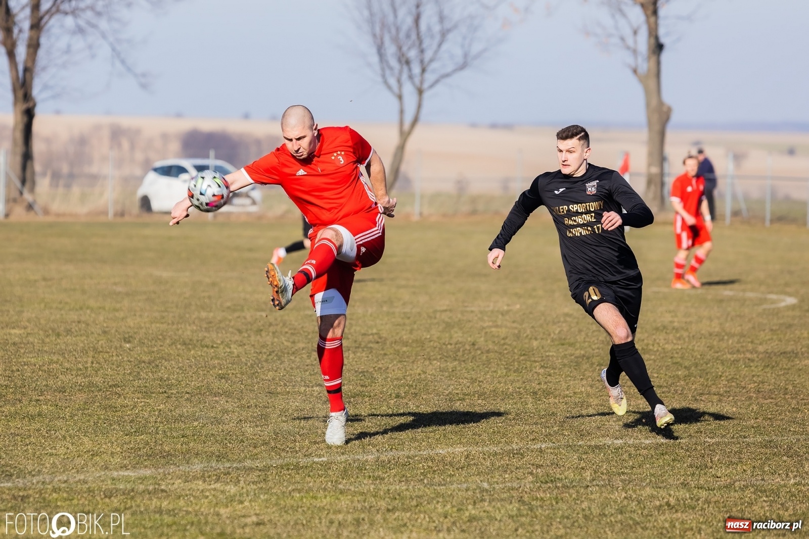 Zdjęcie w galerii na portalu naszraciborz.pl: Raszczyce uratowały punkt w starciu z Borucinem [FOTO] wiadomości z regionu