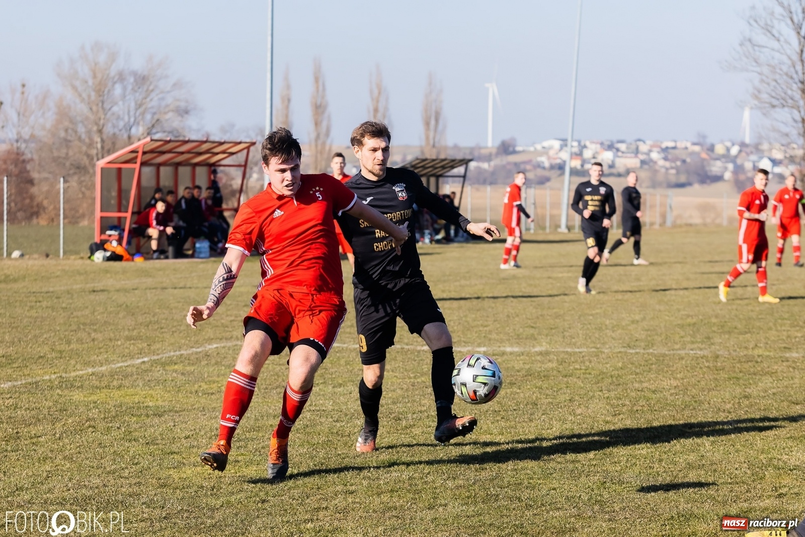 Zdjęcie w galerii na portalu naszraciborz.pl: Raszczyce uratowały punkt w starciu z Borucinem [FOTO] wiadomości z regionu