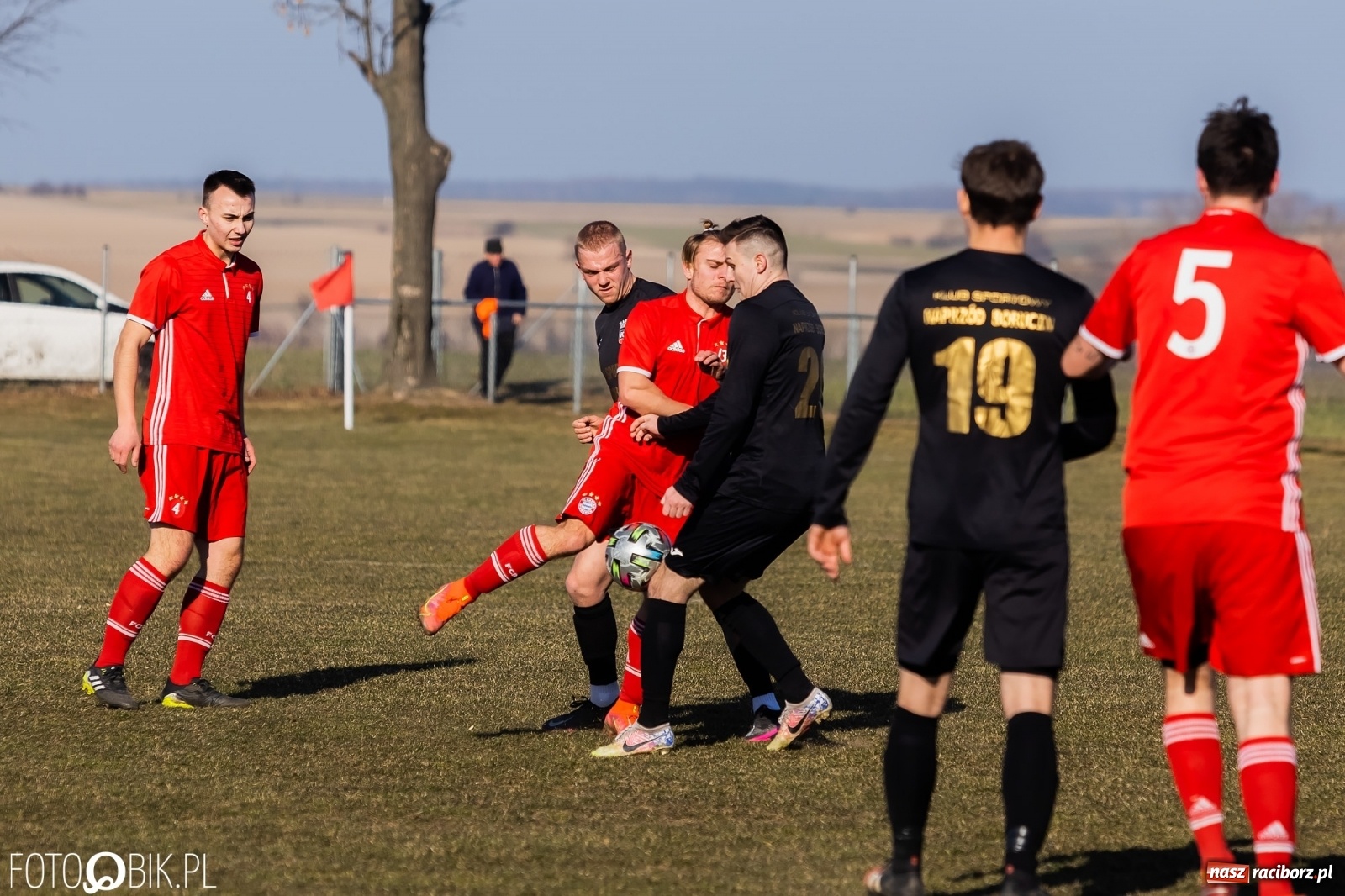 Zdjęcie w galerii na portalu naszraciborz.pl: Raszczyce uratowały punkt w starciu z Borucinem [FOTO] wiadomości z regionu