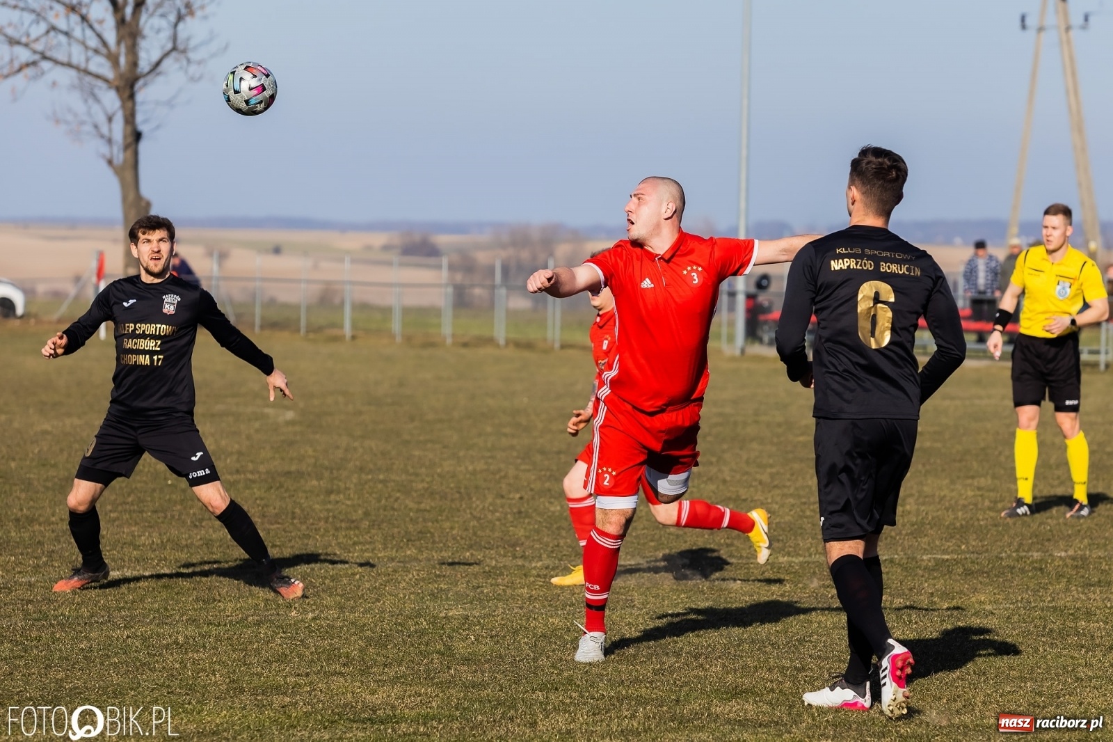 Zdjęcie w galerii na portalu naszraciborz.pl: Raszczyce uratowały punkt w starciu z Borucinem [FOTO] wiadomości z regionu