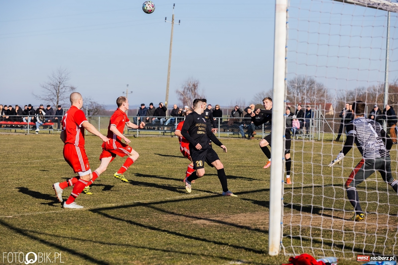 Zdjęcie w galerii na portalu naszraciborz.pl: Raszczyce uratowały punkt w starciu z Borucinem [FOTO] wiadomości z regionu