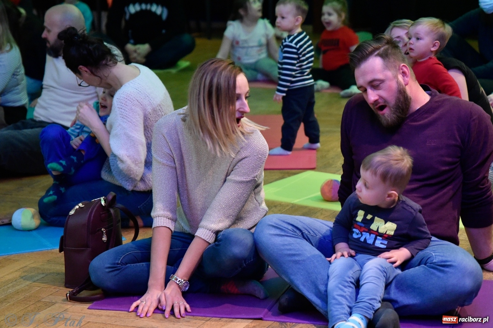Zdjęcie w galerii na portalu naszraciborz.pl: Muzykalne rodzinki, czyli maluchy w krainie dźwięku wiadomości z regionu