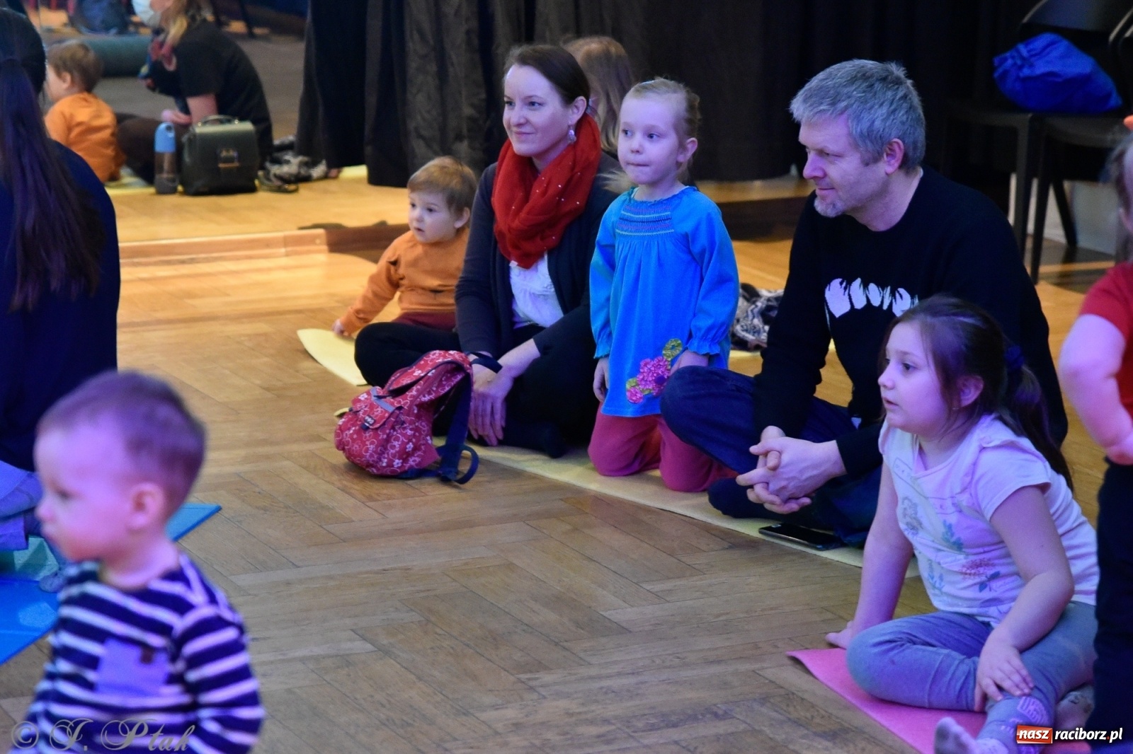 Zdjęcie w galerii na portalu naszraciborz.pl: Muzykalne rodzinki, czyli maluchy w krainie dźwięku wiadomości z regionu
