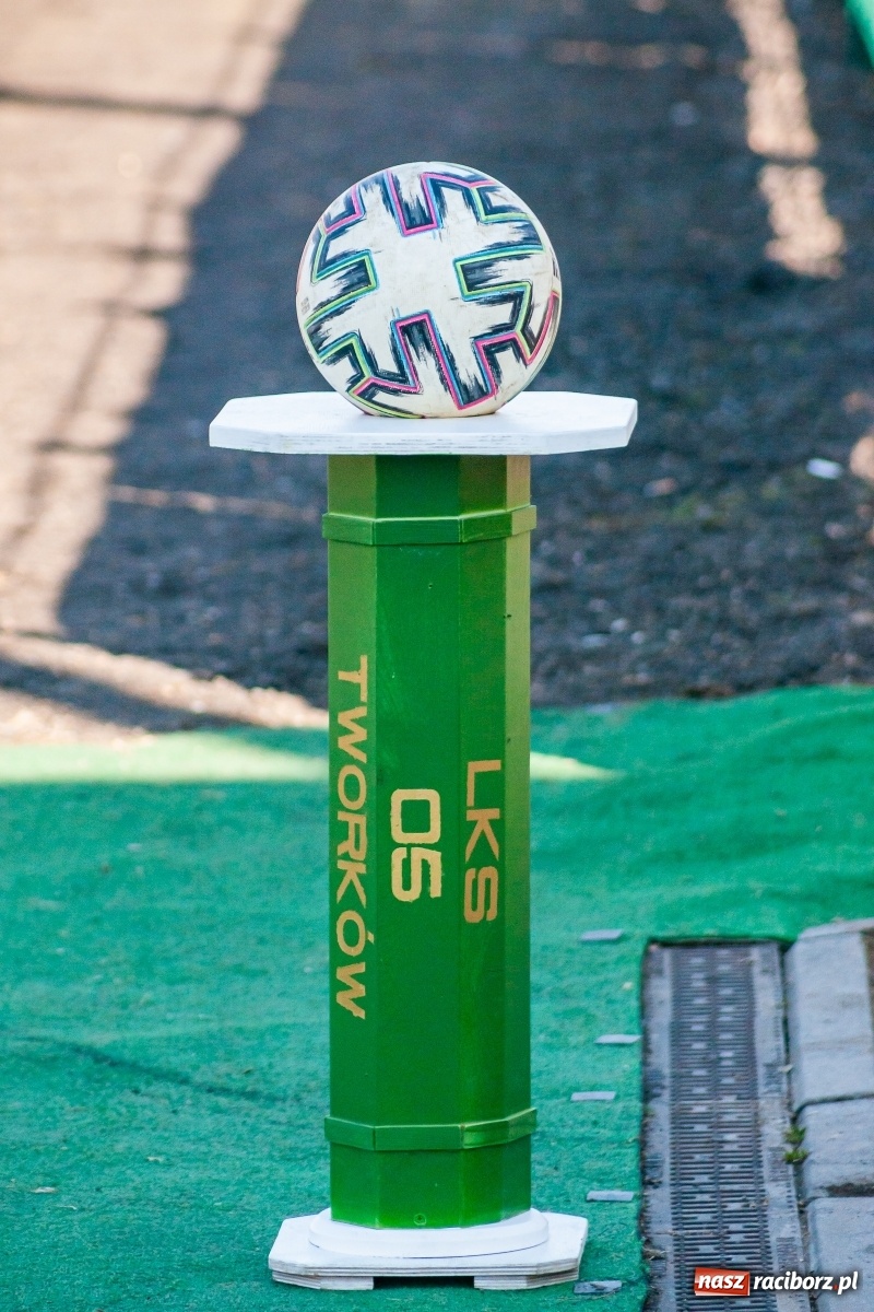 Zdjęcie w galerii na portalu naszraciborz.pl: Outsider pozbawił Tworków zwycięstwa [FOTO] wiadomości z regionu