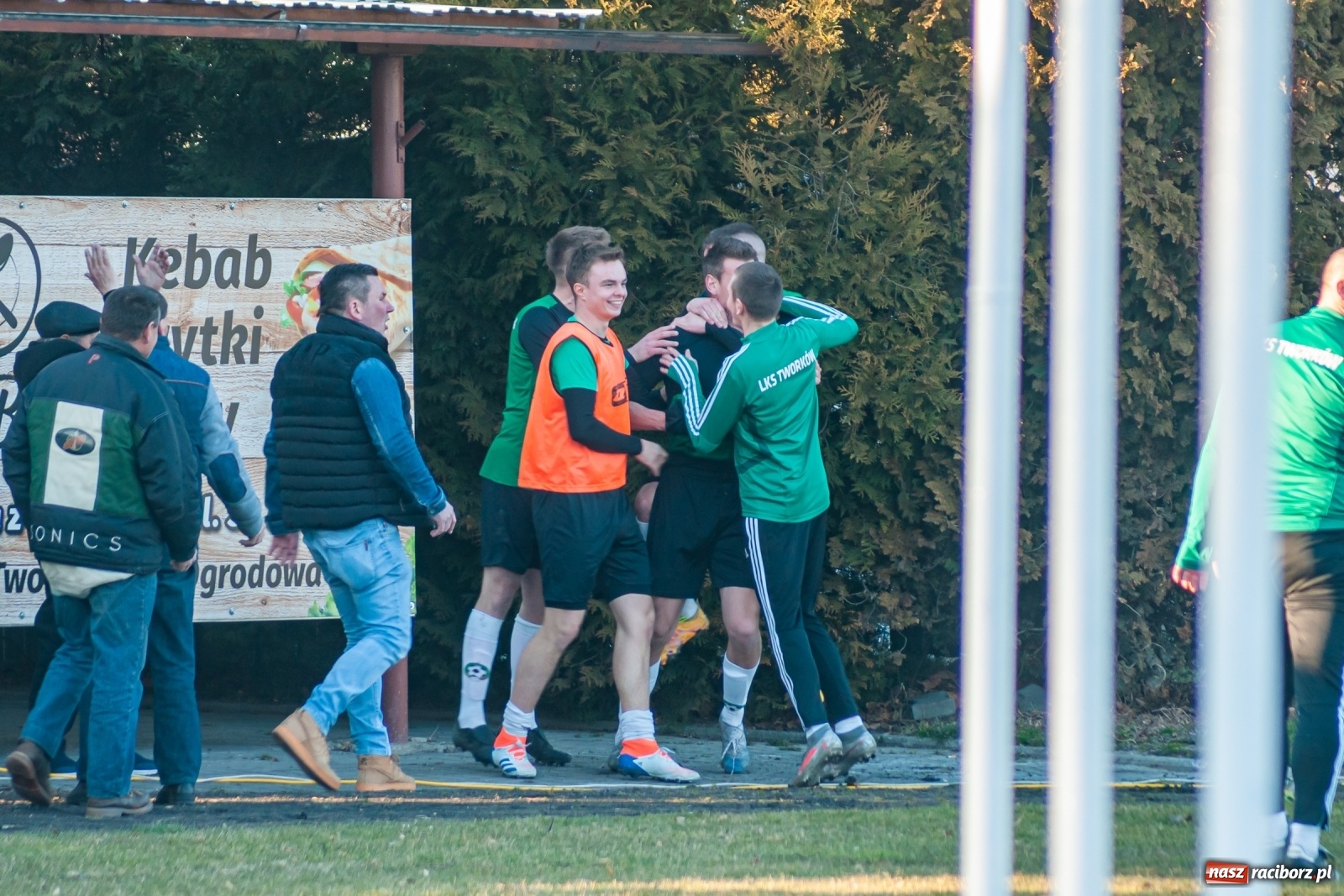 Zdjęcie w galerii na portalu naszraciborz.pl: Outsider pozbawił Tworków zwycięstwa [FOTO] wiadomości z regionu