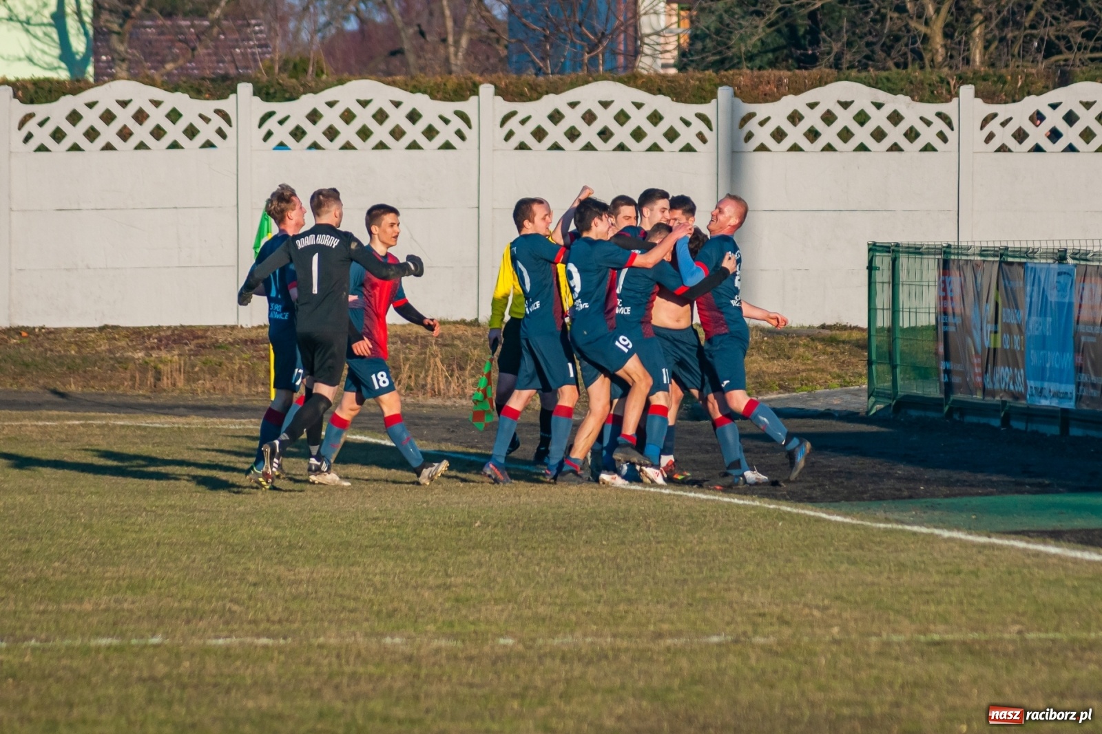 Zdjęcie w galerii na portalu naszraciborz.pl: Outsider pozbawił Tworków zwycięstwa [FOTO] wiadomości z regionu