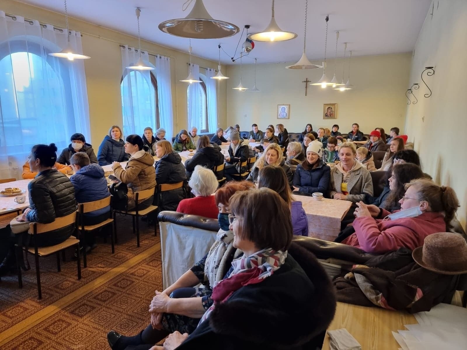 Zdjęcie w galerii na portalu naszraciborz.pl: Prezydent Raciborza spotkał się z uchodźcami wiadomości z regionu