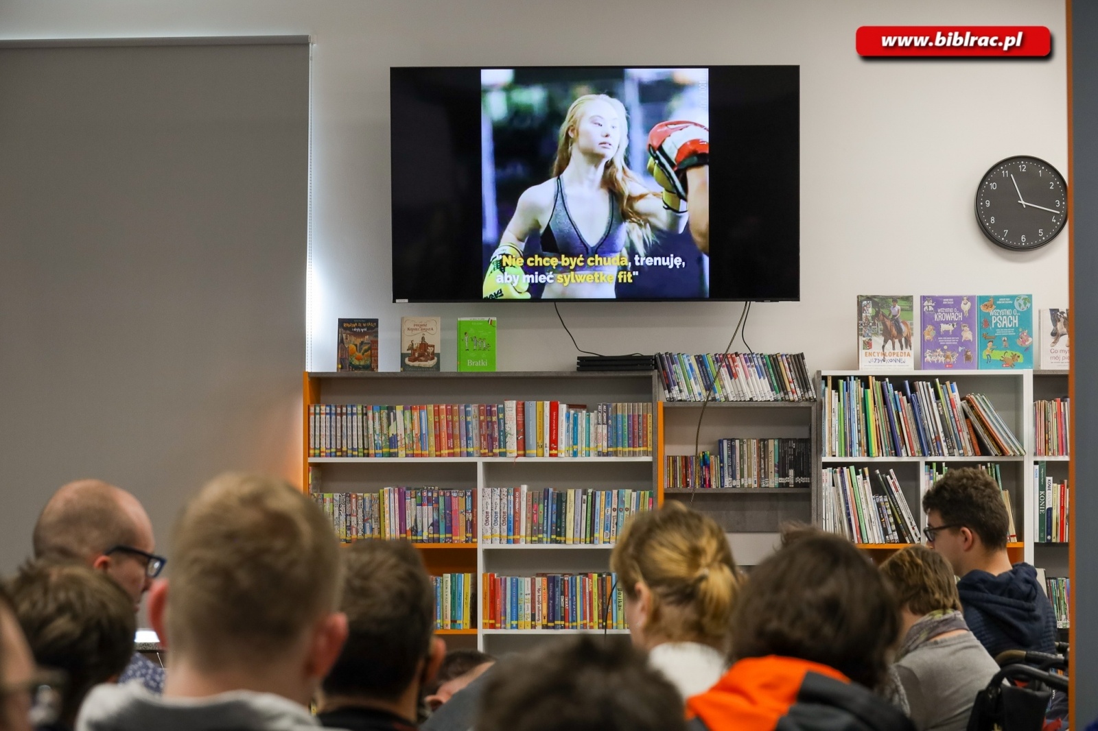 Zdjęcie w galerii na portalu naszraciborz.pl: Jednooka Wojowniczka motywowała w bibliotece wiadomości z regionu